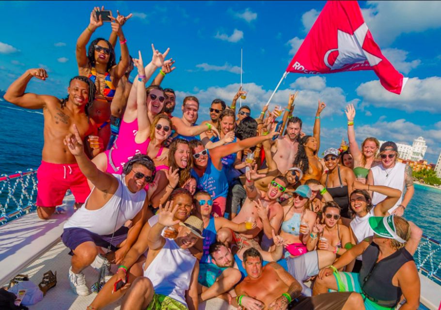 Rockstar-boat-party-cancun-tickets9