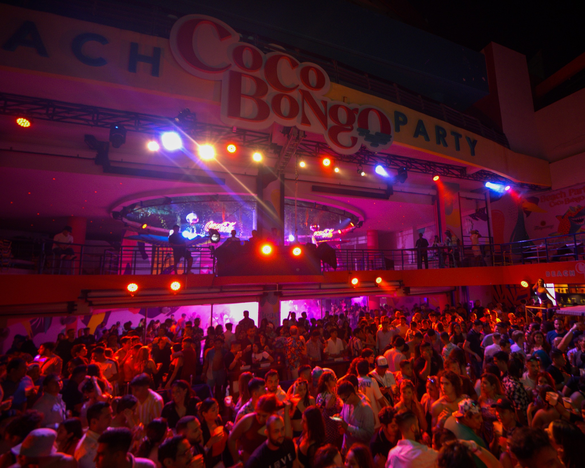 bongo-tour-bar-crawl-cancun4