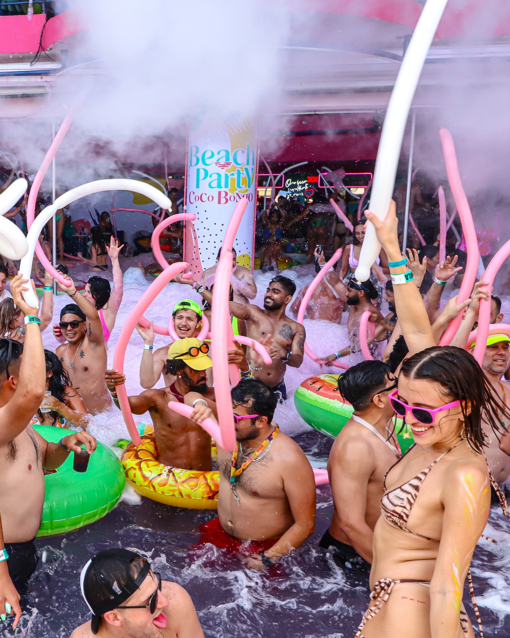 coco-bongo-beach-party-tickets-cancun14